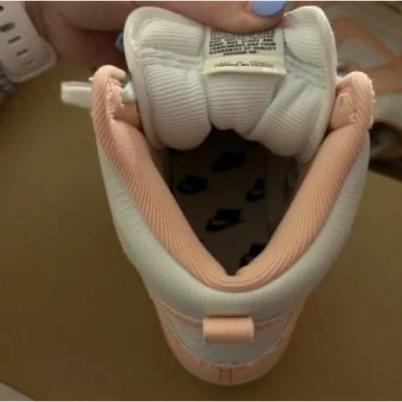 I got the wrong size and was unable to return them! - Picture 2 of 3